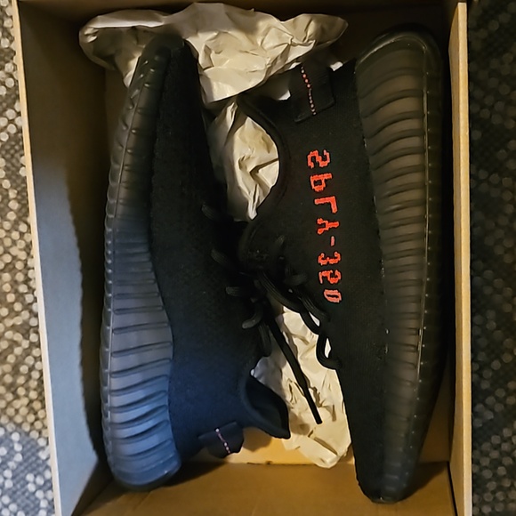 Yezzy Boost, sz. 5 - Picture 1 of 6